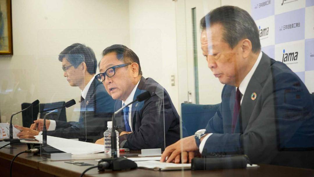 插混大獲成功,日系為啥依然死磕油電混動?車企:手心手背都是屎