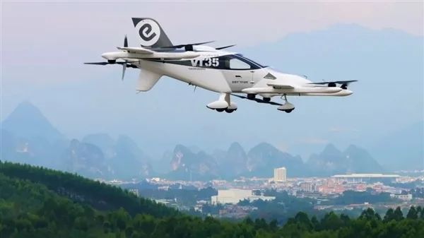 指導(dǎo)價650萬！億航智能長航程無人駕駛載人航空器VT35發(fā)布：航程約200km