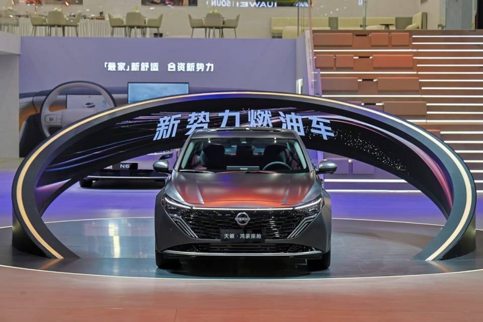 燃油車比新勢力還智能?限時12.99萬元起,日產天籟·鴻蒙座艙正式上市