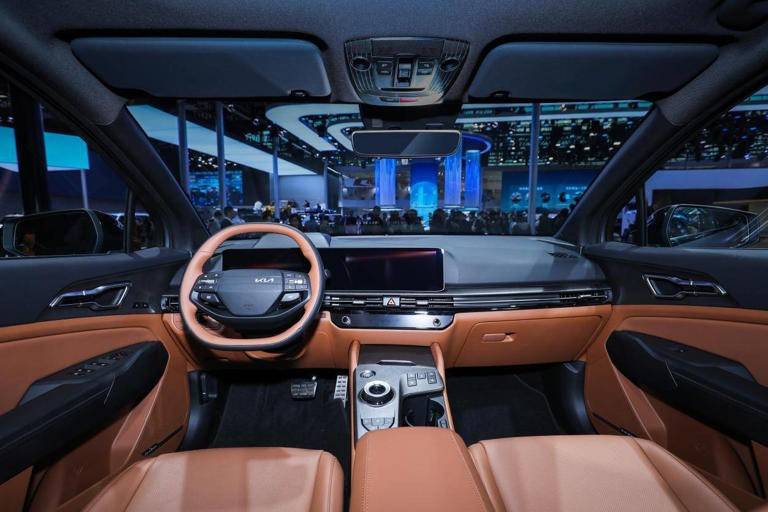 起亞雙星同臺首秀,起亞以此回應未來出行之問?